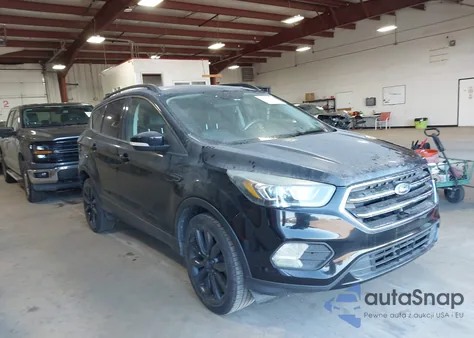 2017 Ford Escape Titanium из США, поврежденный, VIN 1FMCU0JD4HUA37751